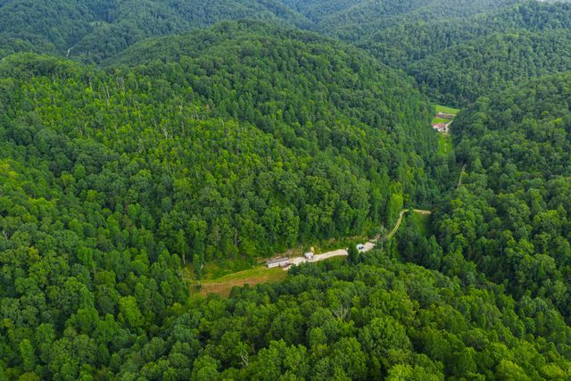 450 Shrilda Ln., Jackson, KY 41339