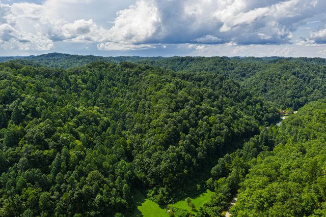 450 Shrilda Ln., Jackson, KY 41339