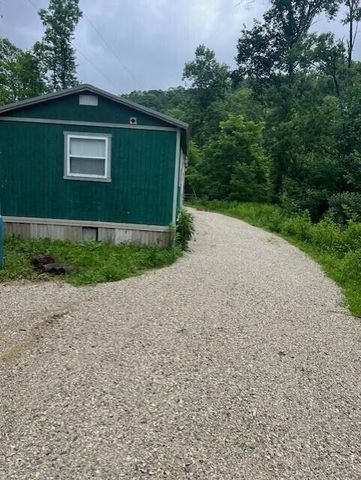 450 Shrilda Ln., Jackson, KY 41339