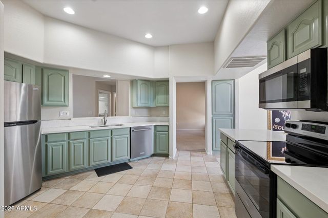 1747 E NORTHERN Avenue 216, Phoenix, AZ 85020