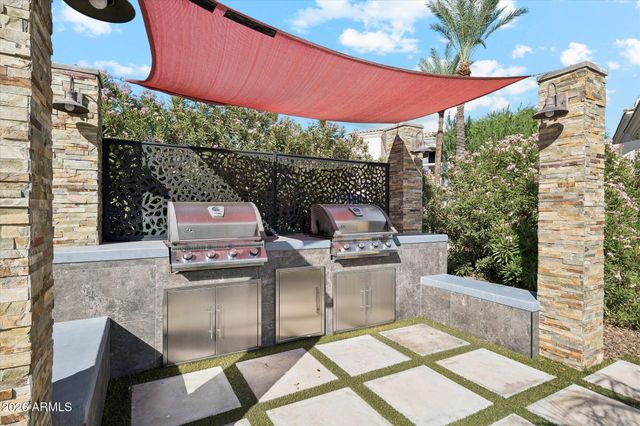 1747 E NORTHERN Avenue 216, Phoenix, AZ 85020