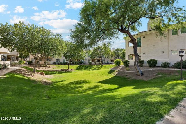 1747 E NORTHERN Avenue 216, Phoenix, AZ 85020