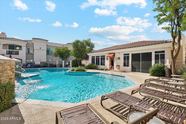1747 E NORTHERN Avenue 216, Phoenix, AZ 85020