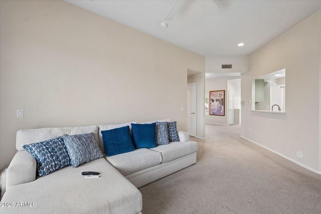1747 E NORTHERN Avenue 216, Phoenix, AZ 85020