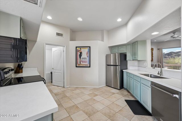 1747 E NORTHERN Avenue 216, Phoenix, AZ 85020