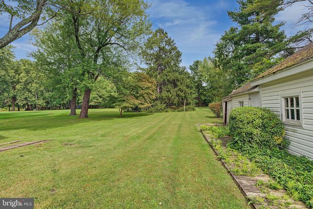 2445 PARK RD, Warrington, PA 18976