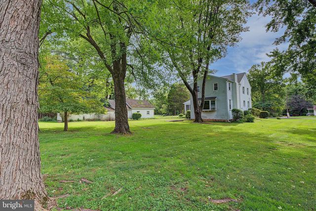 2445 PARK RD, Warrington, PA 18976
