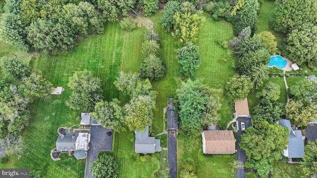 2445 PARK RD, Warrington, PA 18976