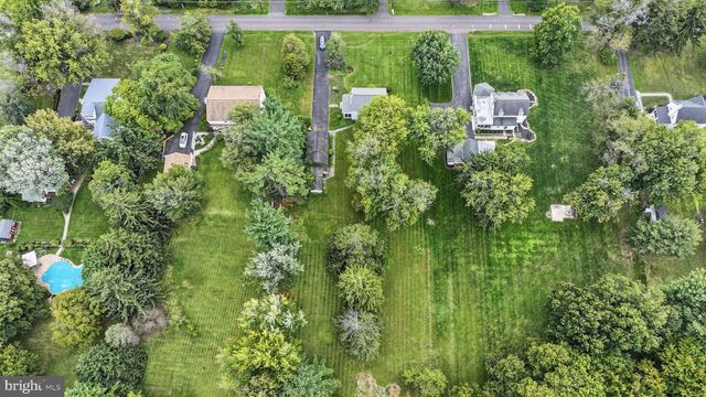 2445 PARK RD, Warrington, PA 18976