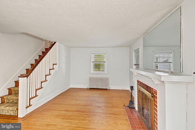 2445 PARK RD, Warrington, PA 18976