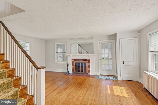 2445 PARK RD, Warrington, PA 18976