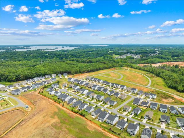 4526 Dover Court, Denver, NC 28037