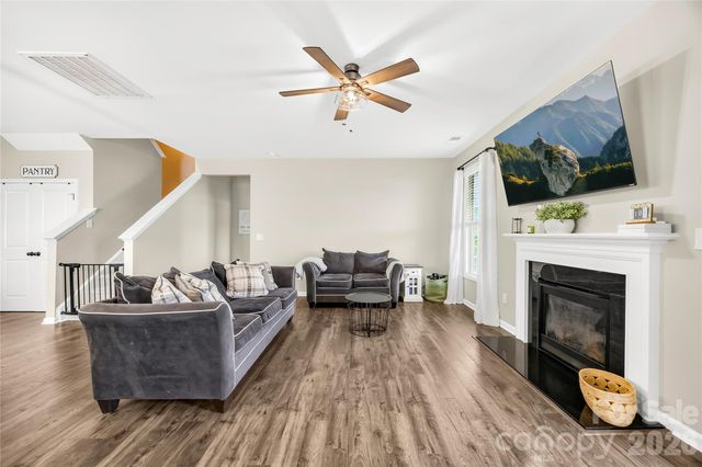 4526 Dover Court, Denver, NC 28037