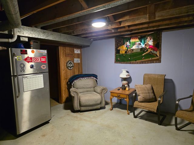 603 1st Street W, Lyndon, IL 61261