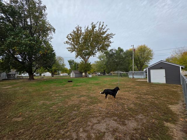 603 1st Street W, Lyndon, IL 61261