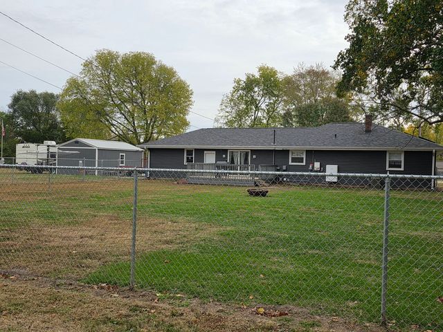 603 1st Street W, Lyndon, IL 61261