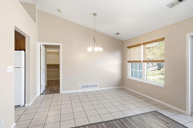 5105 SANDSTONE DR, Columbia, MO 65202