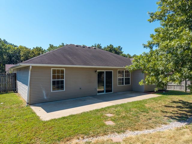 5105 SANDSTONE DR, Columbia, MO 65202
