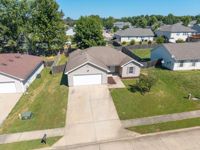 5105 SANDSTONE DR, Columbia, MO 65202