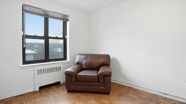 46 Grace Avenue 1L, Great Neck, NY 11021