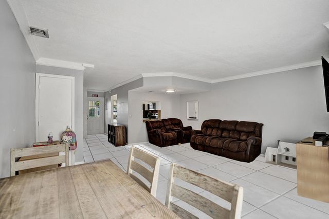 211 Foxtail Drive C, Greenacres, FL 33415