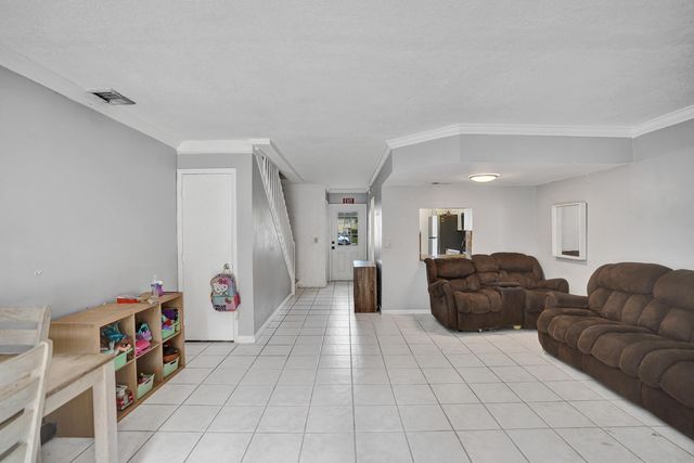 211 Foxtail Drive C, Greenacres, FL 33415