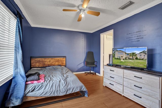 211 Foxtail Drive C, Greenacres, FL 33415