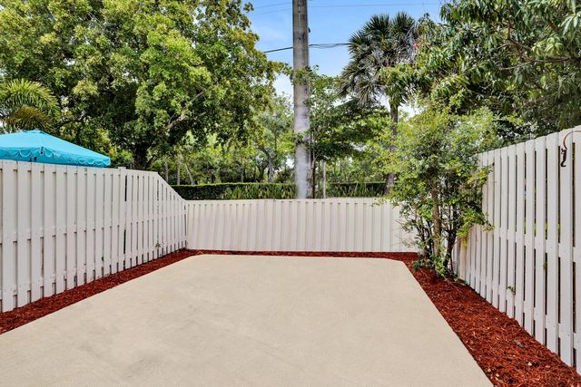 211 Foxtail Drive C, Greenacres, FL 33415