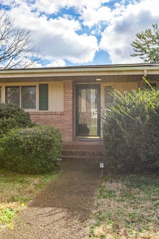 212 Pineview St, Shelbyville, TN 37160