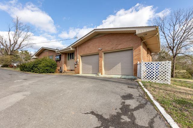 212 Pineview St, Shelbyville, TN 37160