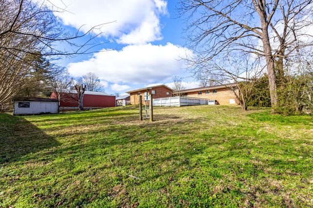 212 Pineview St, Shelbyville, TN 37160