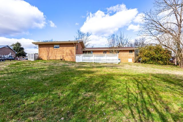 212 Pineview St, Shelbyville, TN 37160