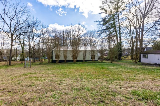 212 Pineview St, Shelbyville, TN 37160