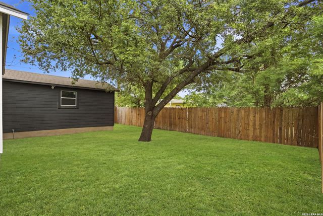 230 Leming Dr, San Antonio, TX 78201