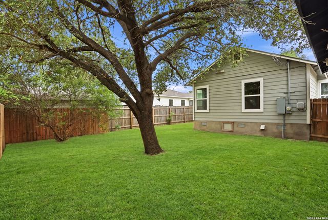 230 Leming Dr, San Antonio, TX 78201