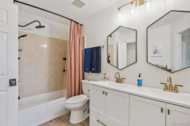 1699 S Trenton Street 17, Denver, CO 80231