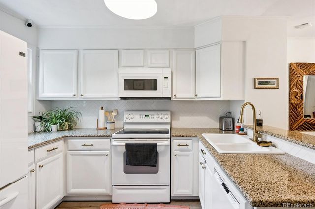 1699 S Trenton Street 17, Denver, CO 80231