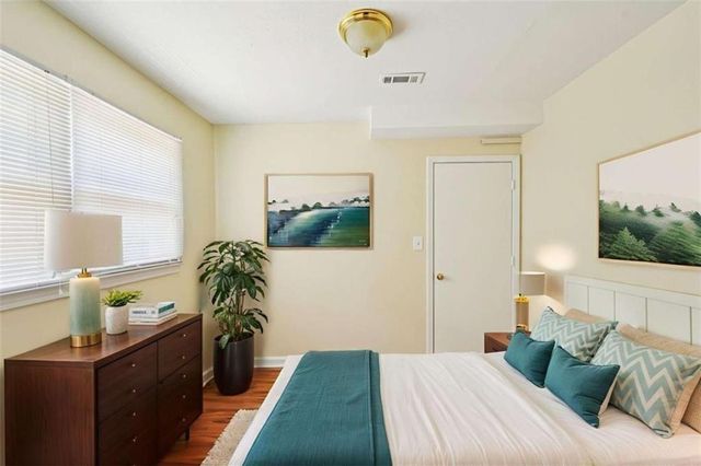 498 Cole SW Drive, Lilburn, GA 30047