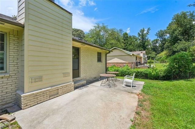 498 Cole SW Drive, Lilburn, GA 30047