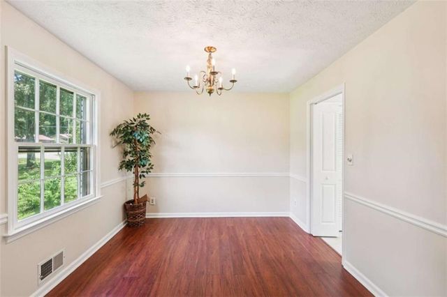 498 Cole SW Drive, Lilburn, GA 30047