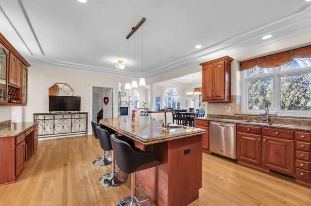 3111 Landore Drive, Naperville, IL 60564