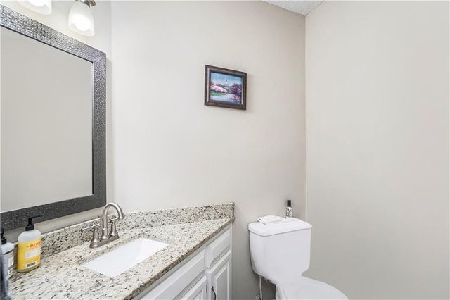 10002 NW 86th Terrace, Kansas City, MO 64153