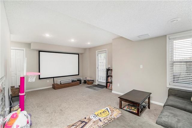 10002 NW 86th Terrace, Kansas City, MO 64153