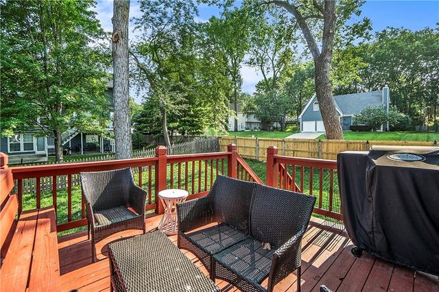 10002 NW 86th Terrace, Kansas City, MO 64153