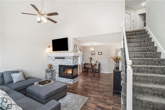 10002 NW 86th Terrace, Kansas City, MO 64153