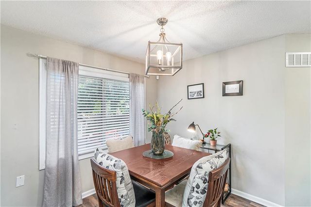 10002 NW 86th Terrace, Kansas City, MO 64153