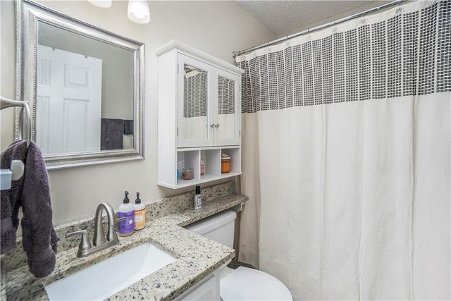 10002 NW 86th Terrace, Kansas City, MO 64153