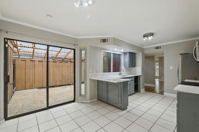 3189 Golden Oak Court, Farmers Branch, TX 75234