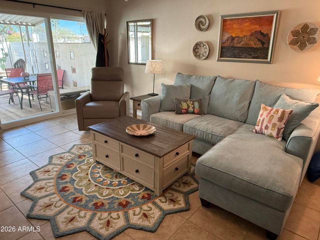 815 N HAYDEN Road B2, Scottsdale, AZ 85257