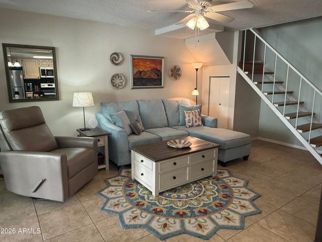 815 N HAYDEN Road B2, Scottsdale, AZ 85257